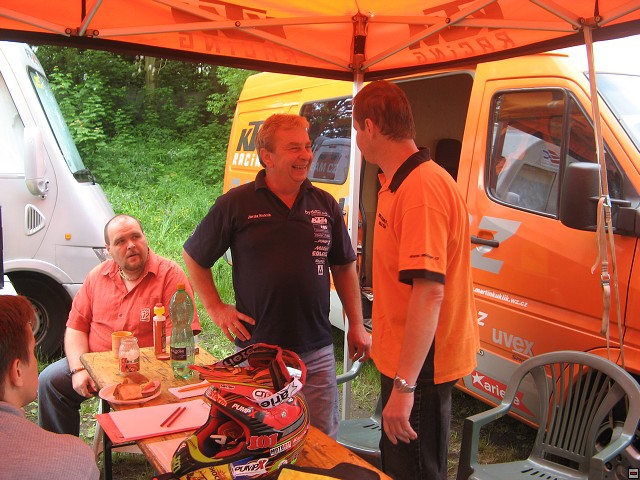 img00002.jpg