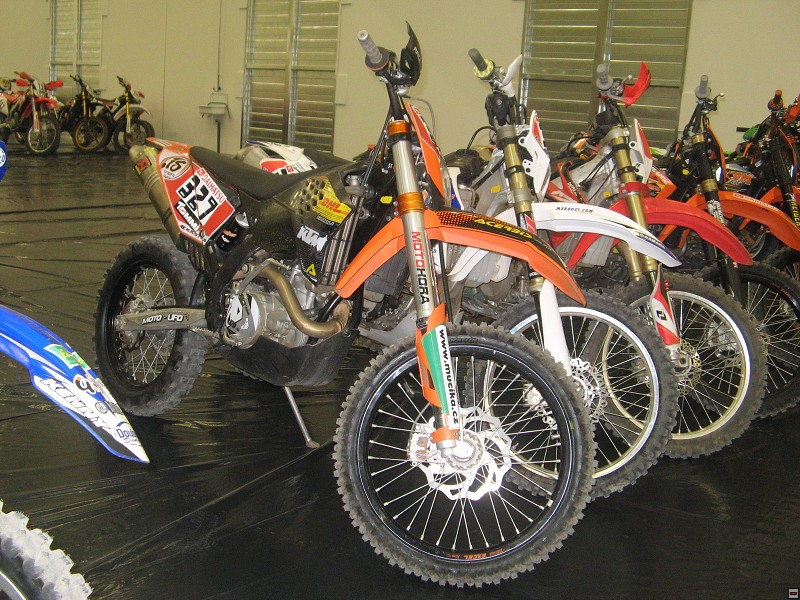 img00004.jpg