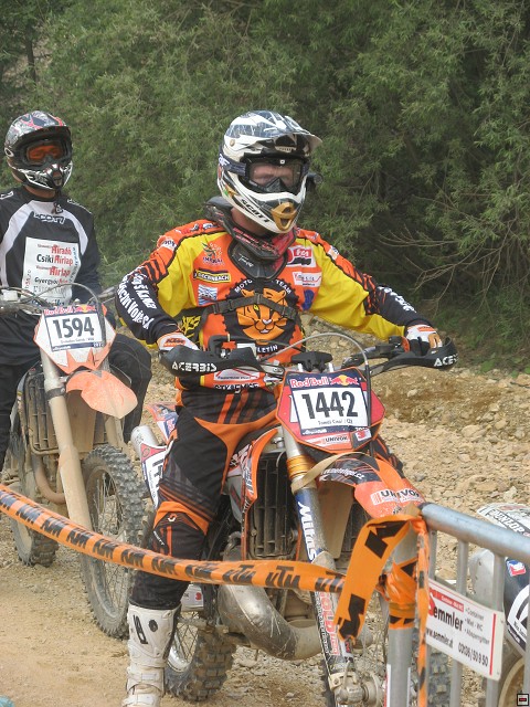img00003.jpg
