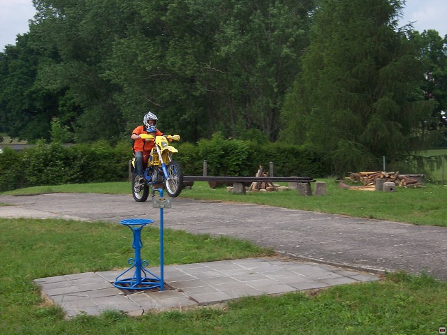 img00017.jpg