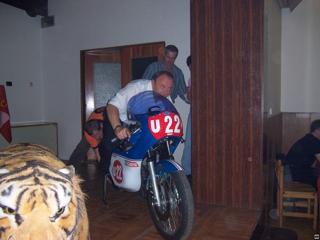 img00086.jpg