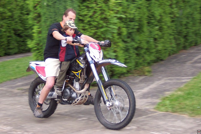 img00205.jpg