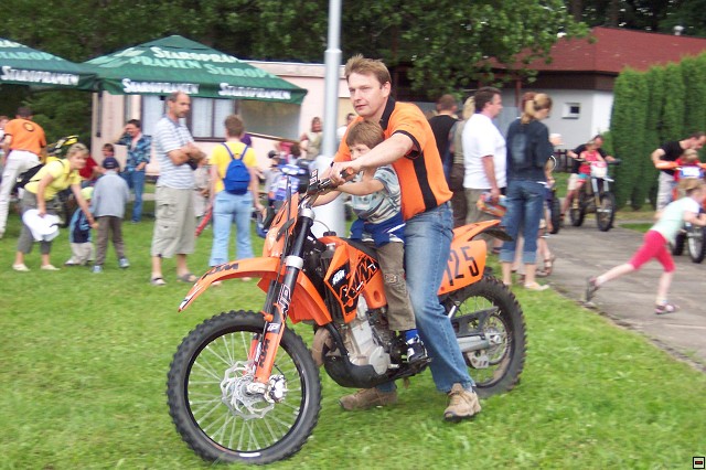 img00208.jpg