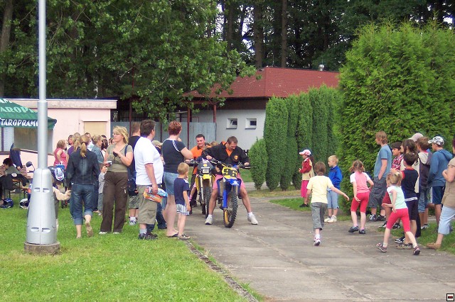 img00211.jpg