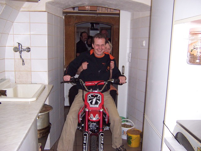 img00004.jpg