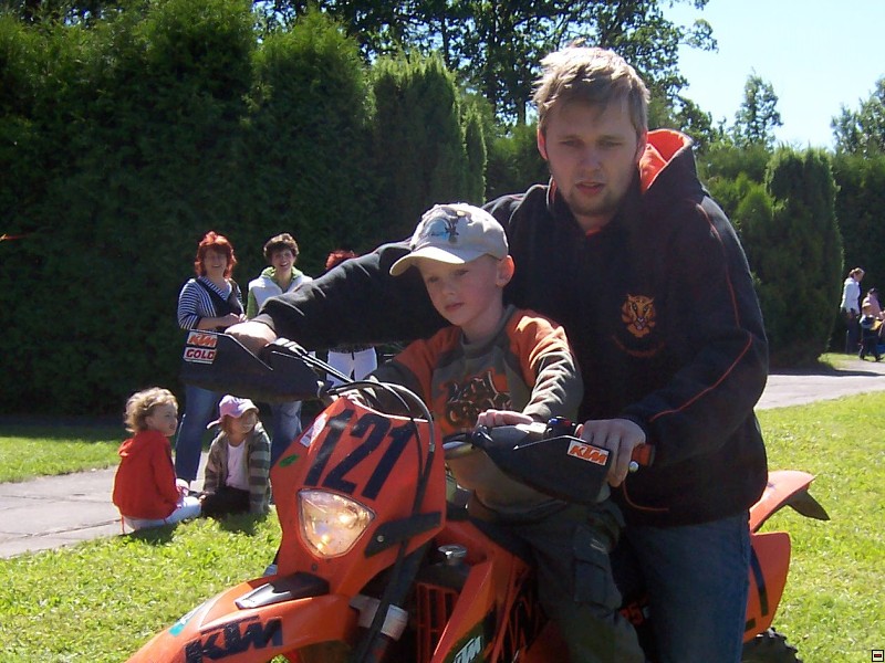 img00011.jpg