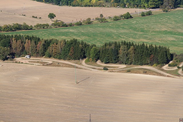 img00004.jpg