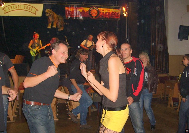 img00006.jpg