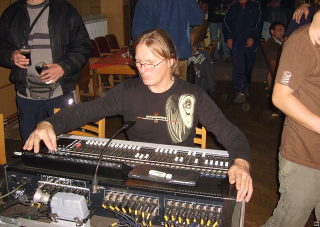 img00037.jpg