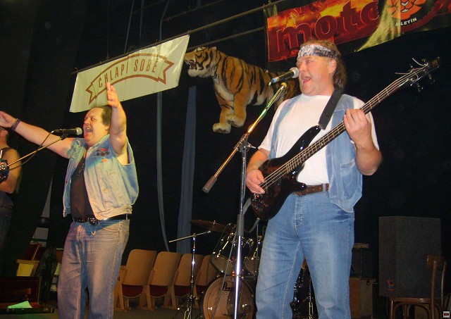 img00049.jpg