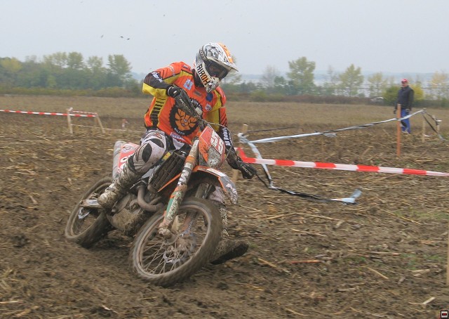 img00016.jpg