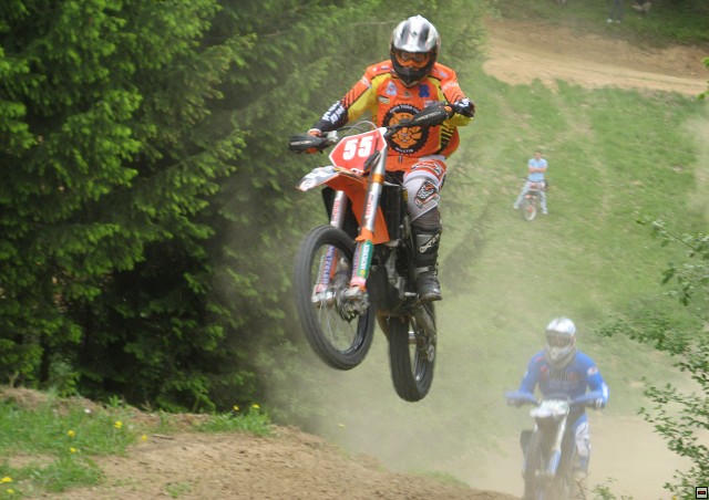 img00017.jpg