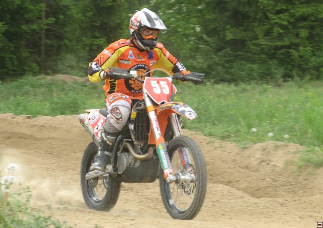 img00030.jpg