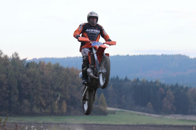 img00003.jpg