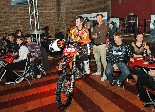img00010.jpg