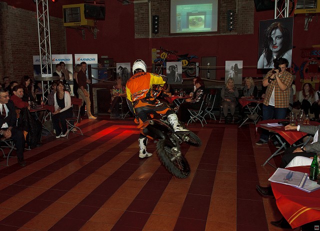 img00021.jpg