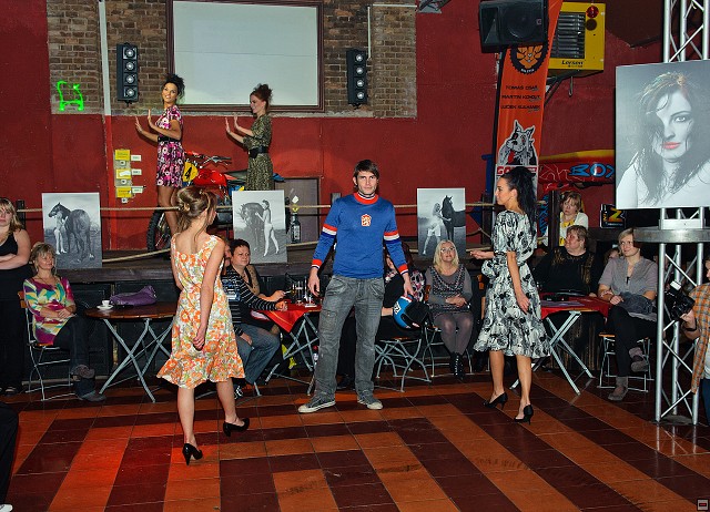 img00027.jpg