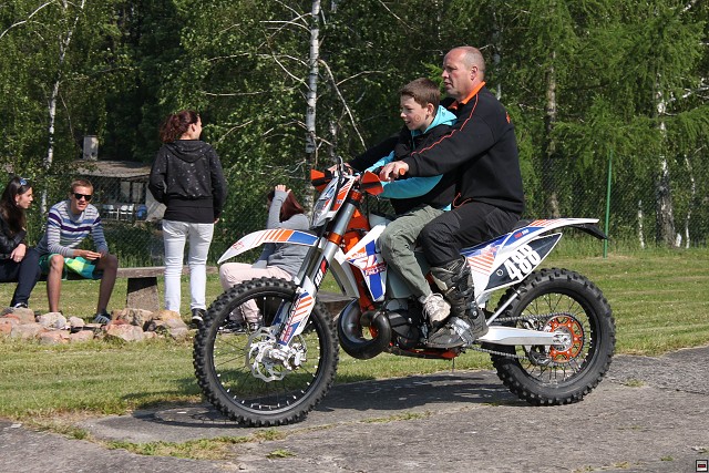 img00015.jpg