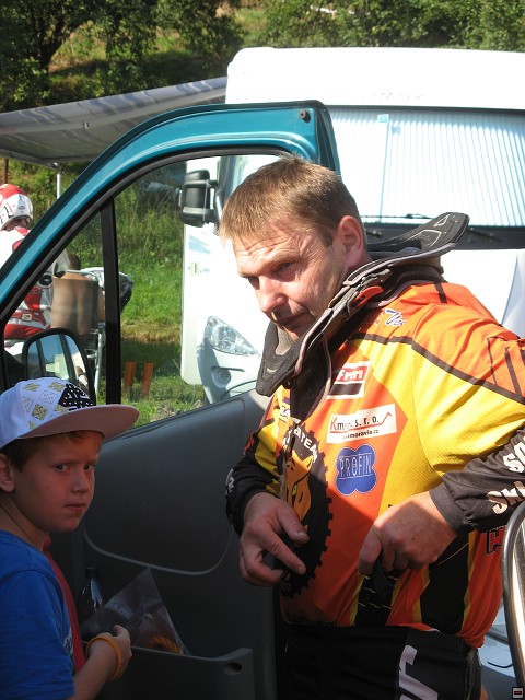 img00004.jpg