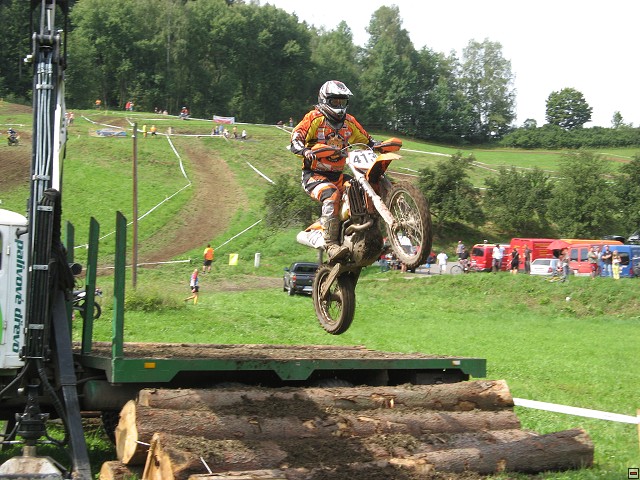 img00017.jpg